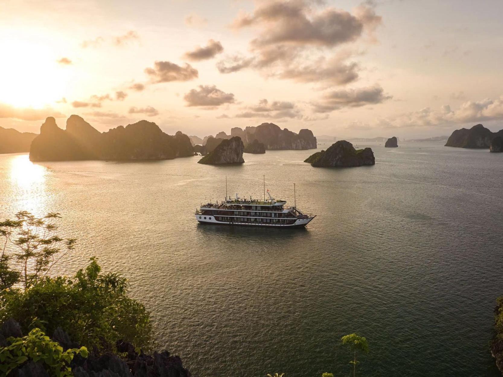 Le Journey Elegance Cruise Hotel Hạ Long Ngoại thất bức ảnh