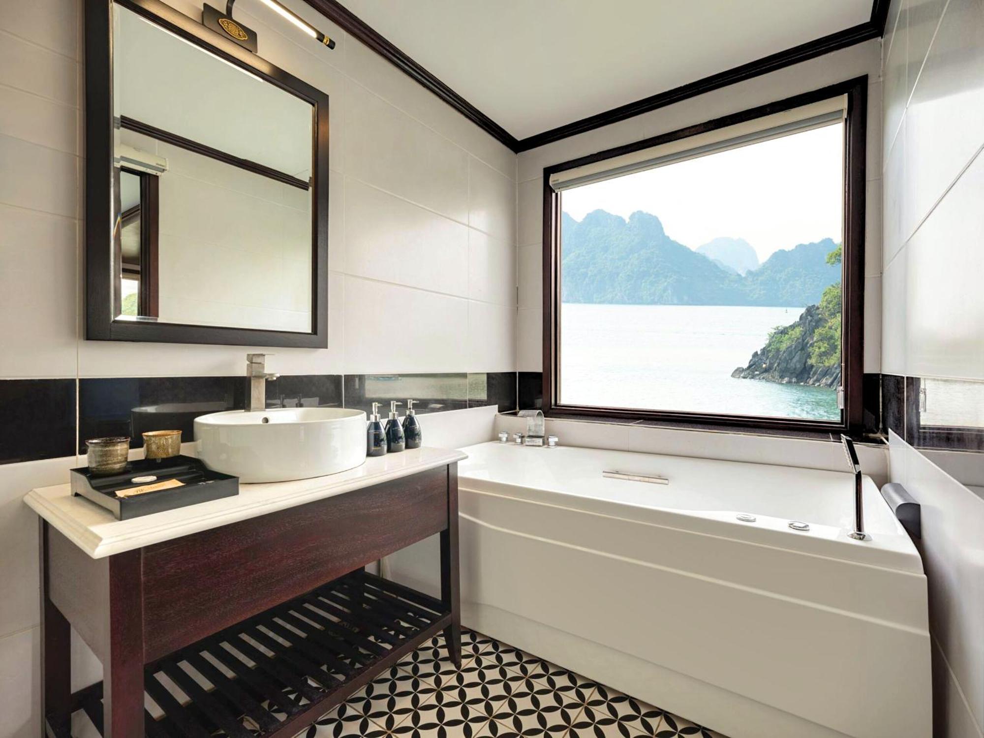 Le Journey Elegance Cruise Hotel Hạ Long Ngoại thất bức ảnh