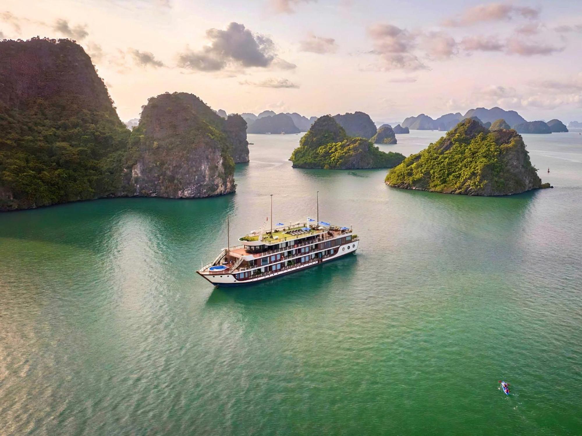 Le Journey Elegance Cruise Hotel Hạ Long Ngoại thất bức ảnh